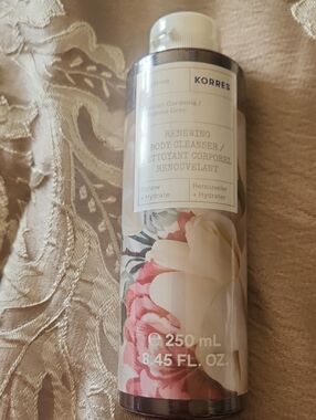 "NEW FACTORY SEALED"!!! Korres, greek gardenia renewing body cleanser